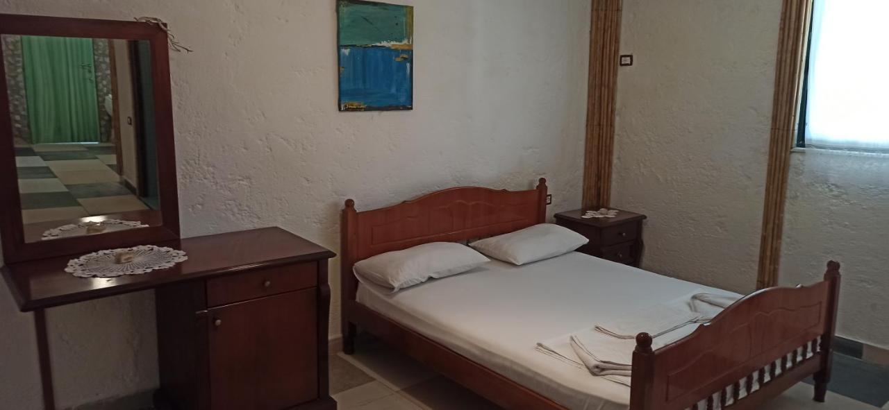 Maxola'S Dream Orikum Hotel Ngoại thất bức ảnh
